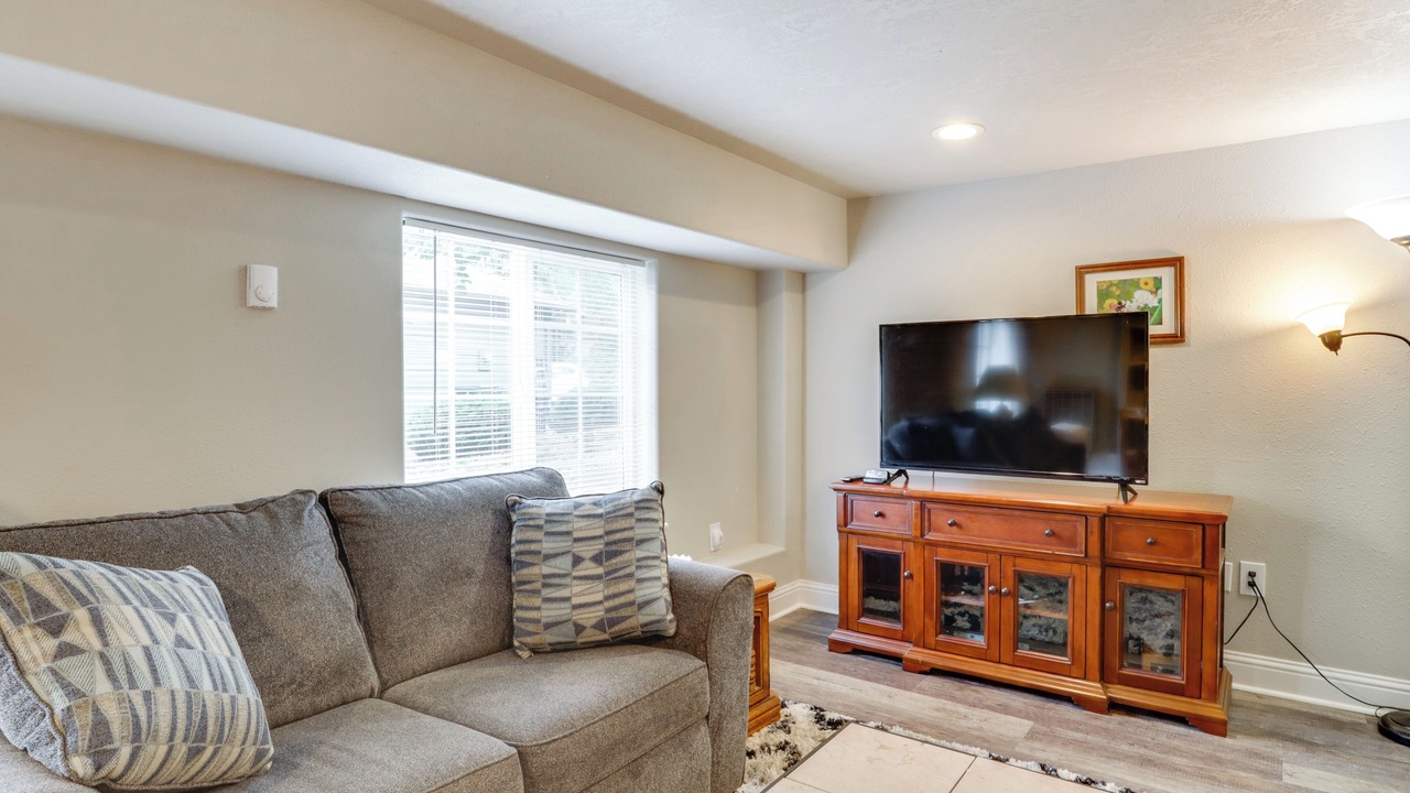 Photo of Livingroom in West Salem