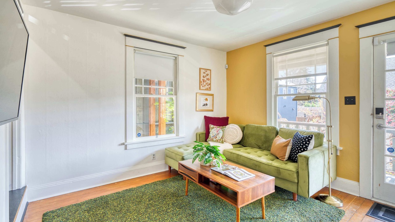 Photo of Livingroom in Overlook
