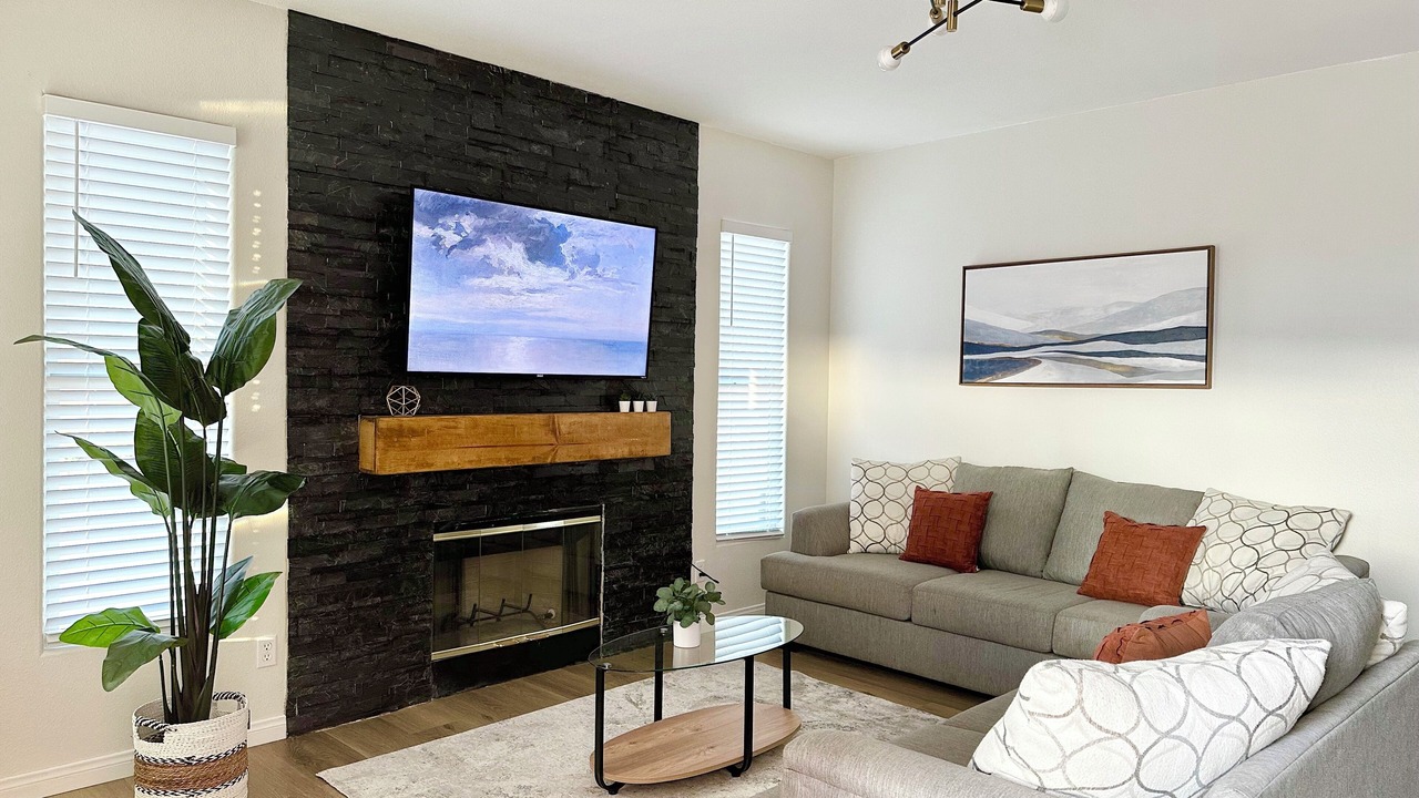 Photo of Livingroom in Baldwin Park