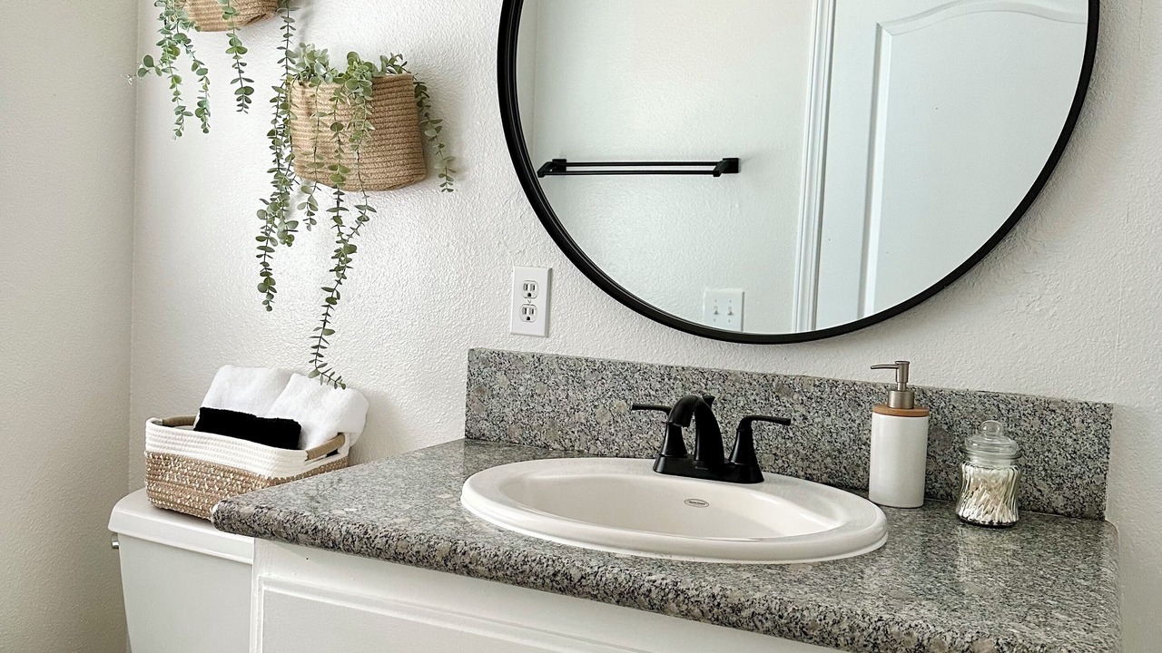 Photo of Bathroom in Baldwin Park