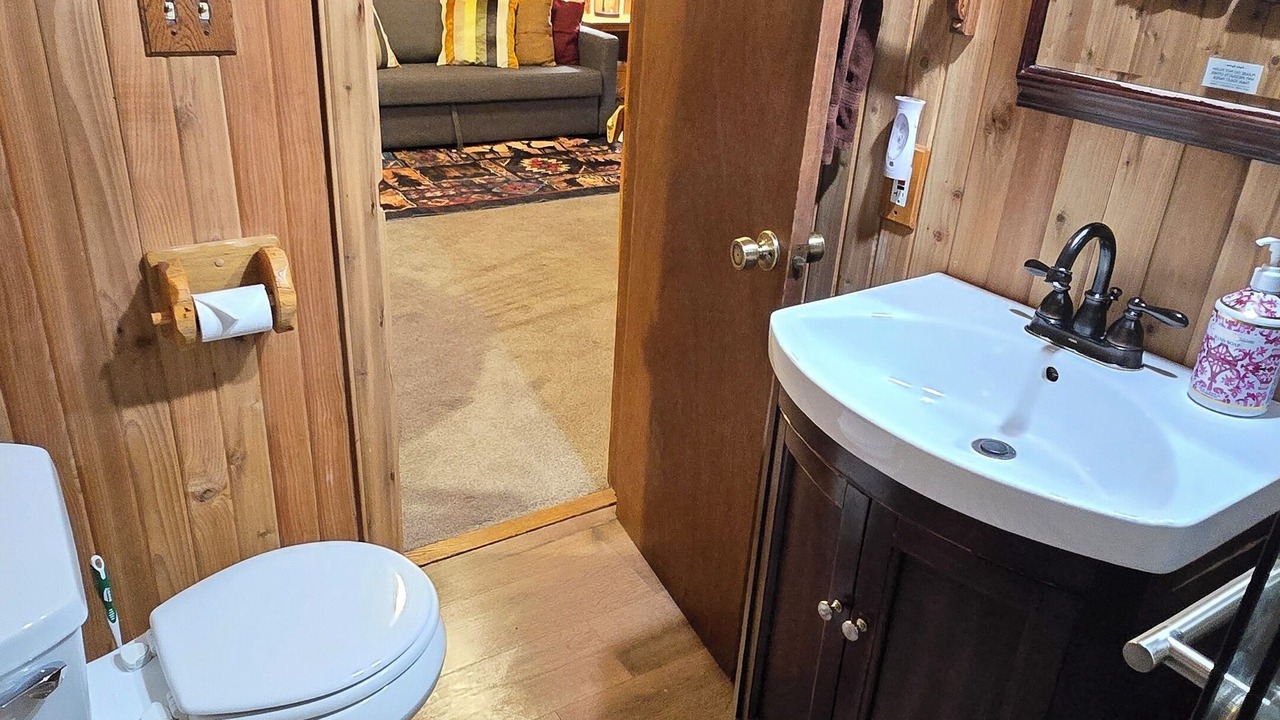 Photo of Bathroom in Zigzag