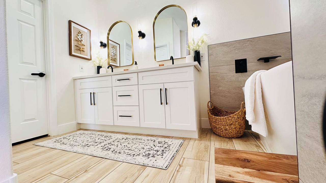 Photo of Bathroom in River Mountain