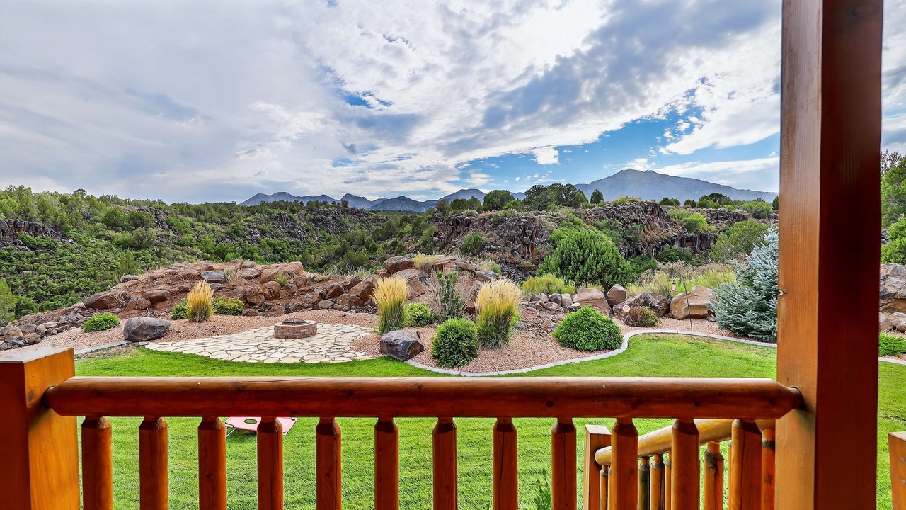 Photo of Outdoor in New Harmony
