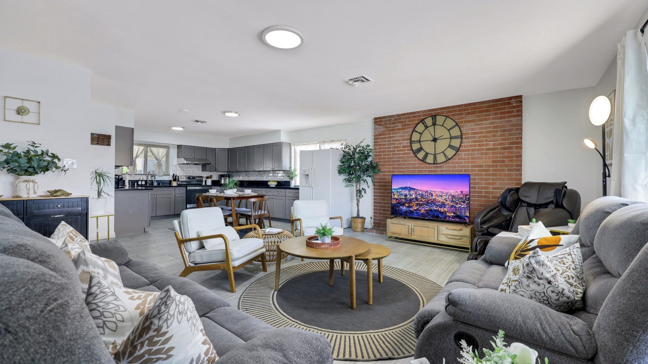 Photo of Livingroom in Chinatown