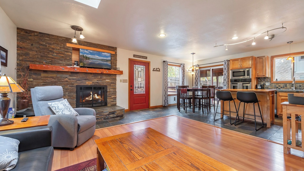 Photo of Livingroom in Brockway