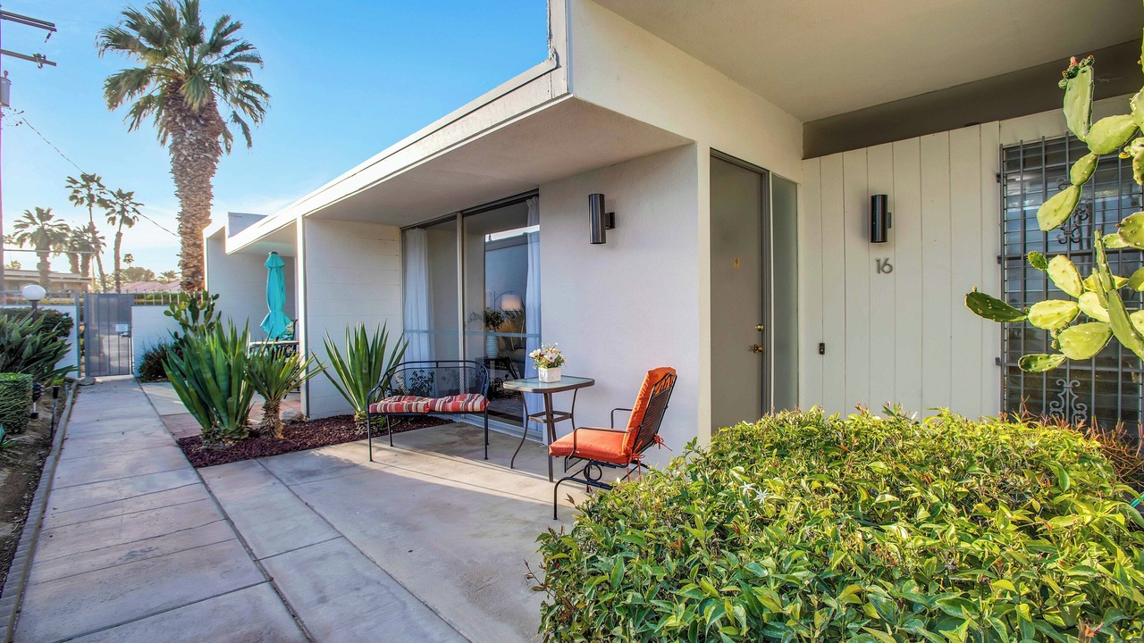Photo of Patio Balcony in Palm Desert