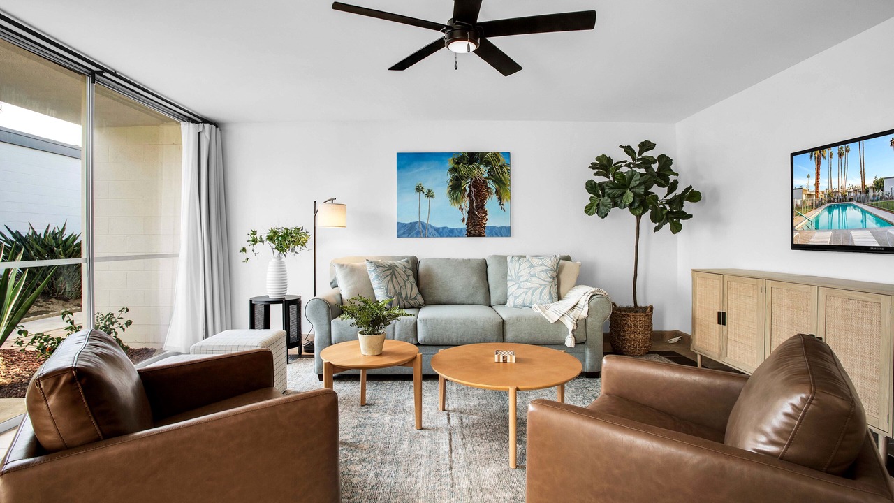 Photo of Livingroom in Palm Desert