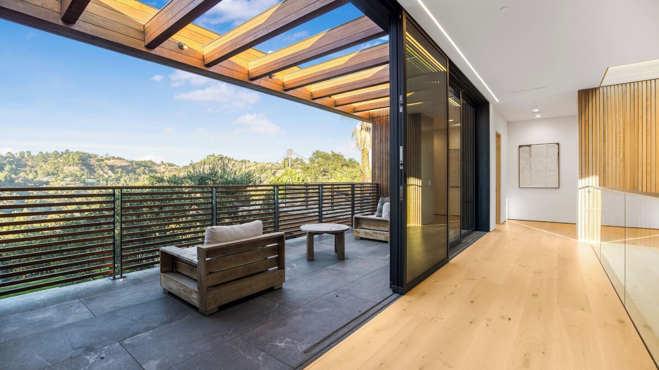 Photo of Patio Balcony in Beverly Hills