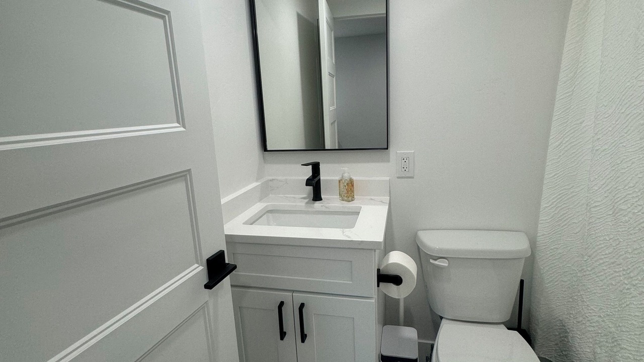 Photo of Bathroom in Sandy