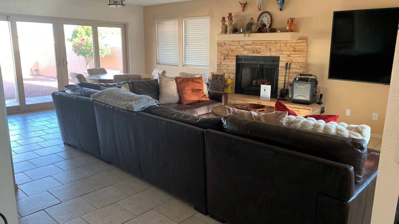 Photo of Livingroom in Parker Strip