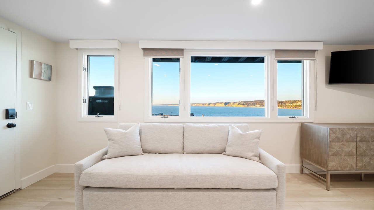 Photo of Livingroom in Village of La Jolla