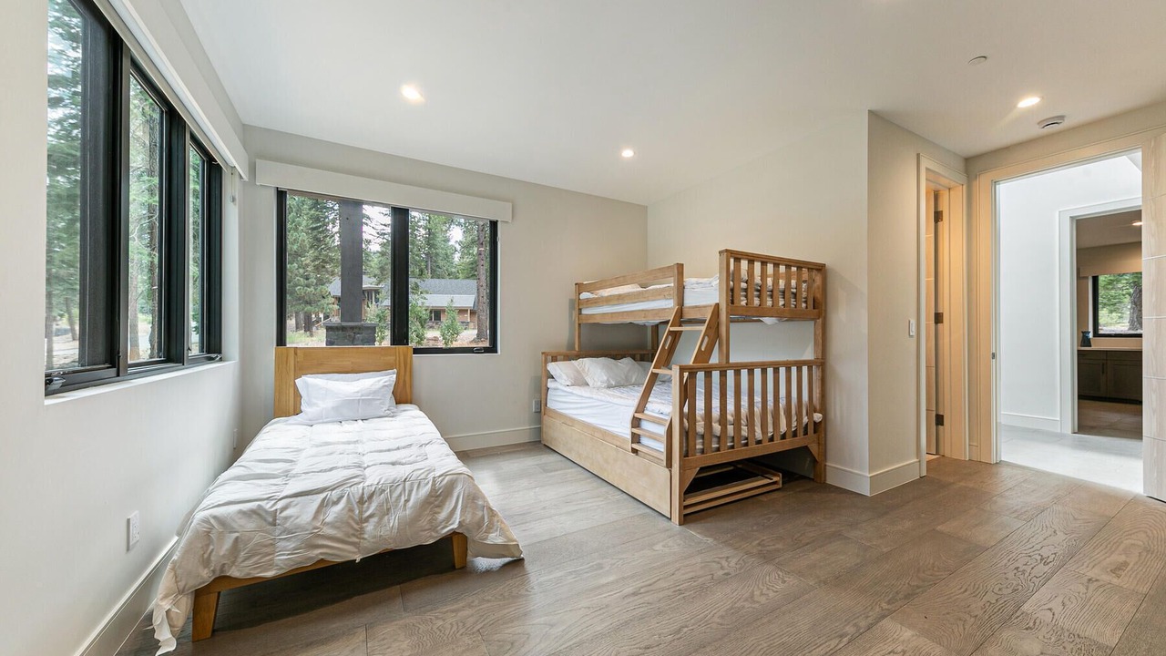 Photo of Bedroom in Ponderosa Palisades