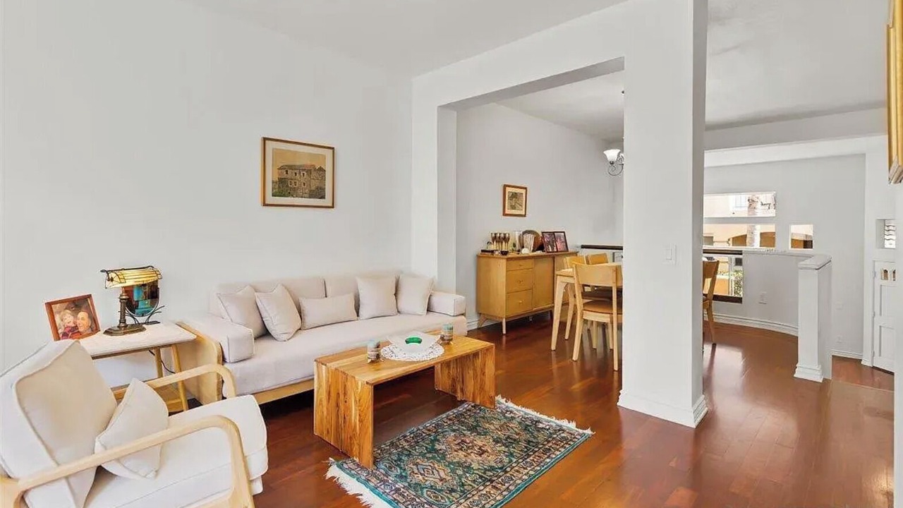 Photo of Livingroom in University City