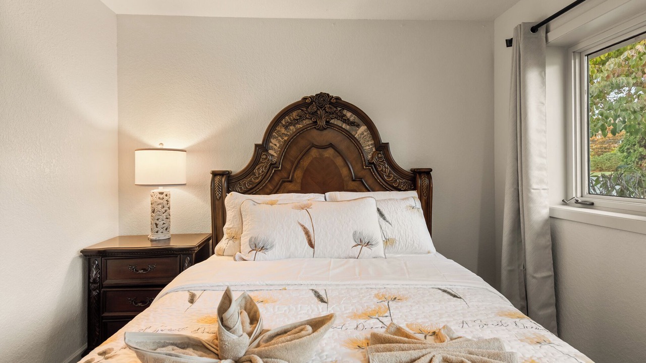 Photo of Bedroom in Warm Beach