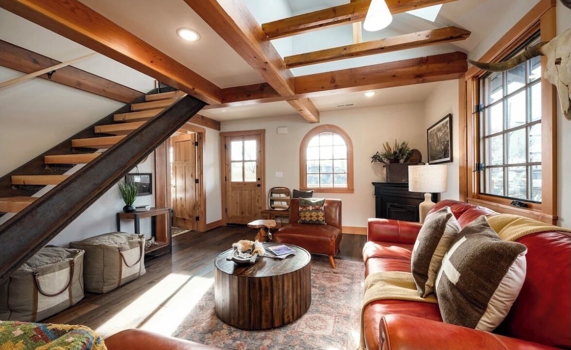 Photo of Livingroom in Old Bend