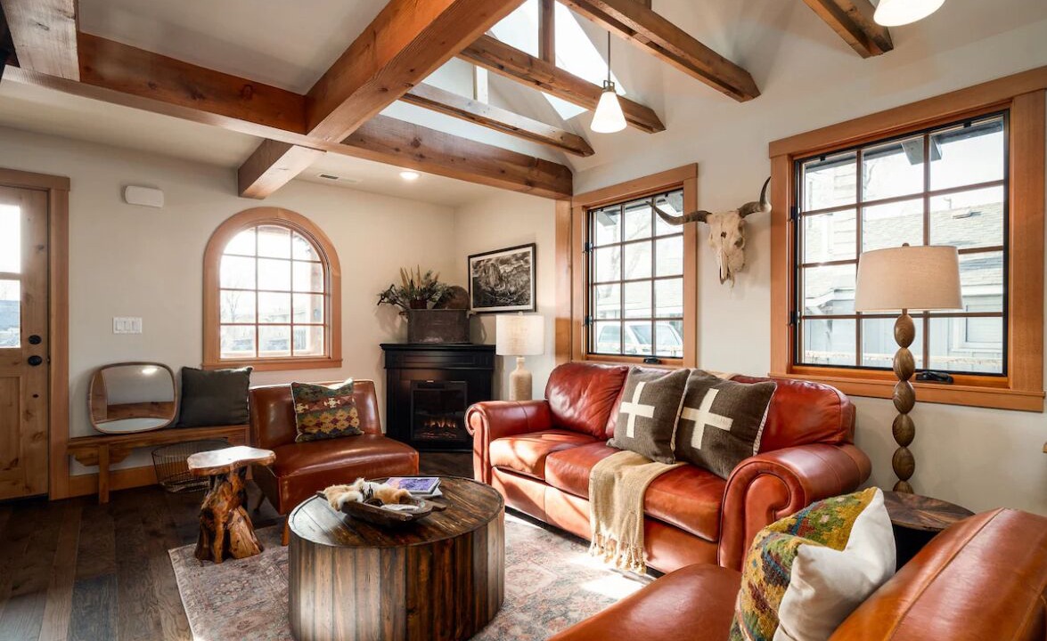 Photo of Livingroom in Old Bend