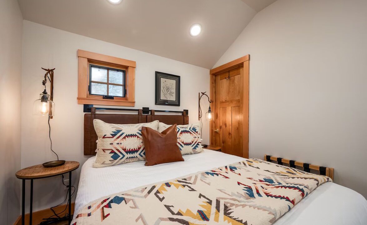 Photo of Bedroom in Old Bend