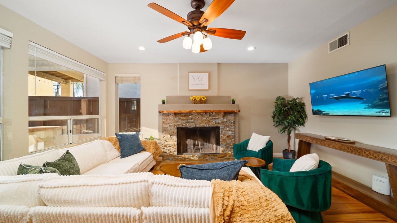 Photo of Livingroom in Rancho Bernardo