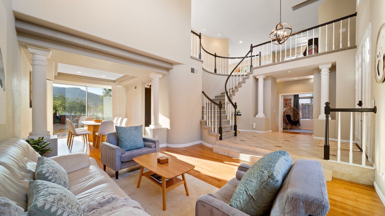 Photo of Livingroom in Rancho Bernardo