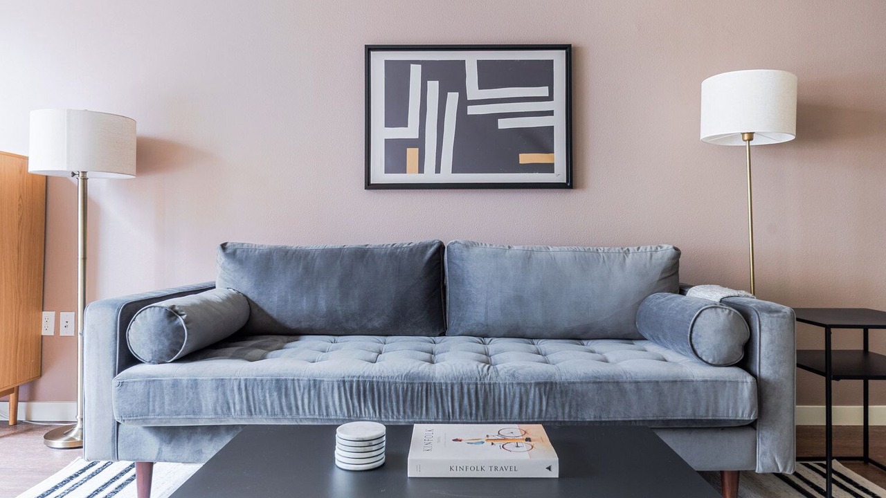 Photo of Livingroom in Downtown