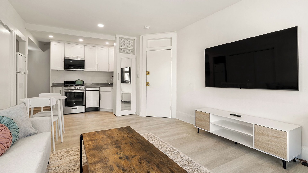 Photo of Livingroom in Los Angeles County
