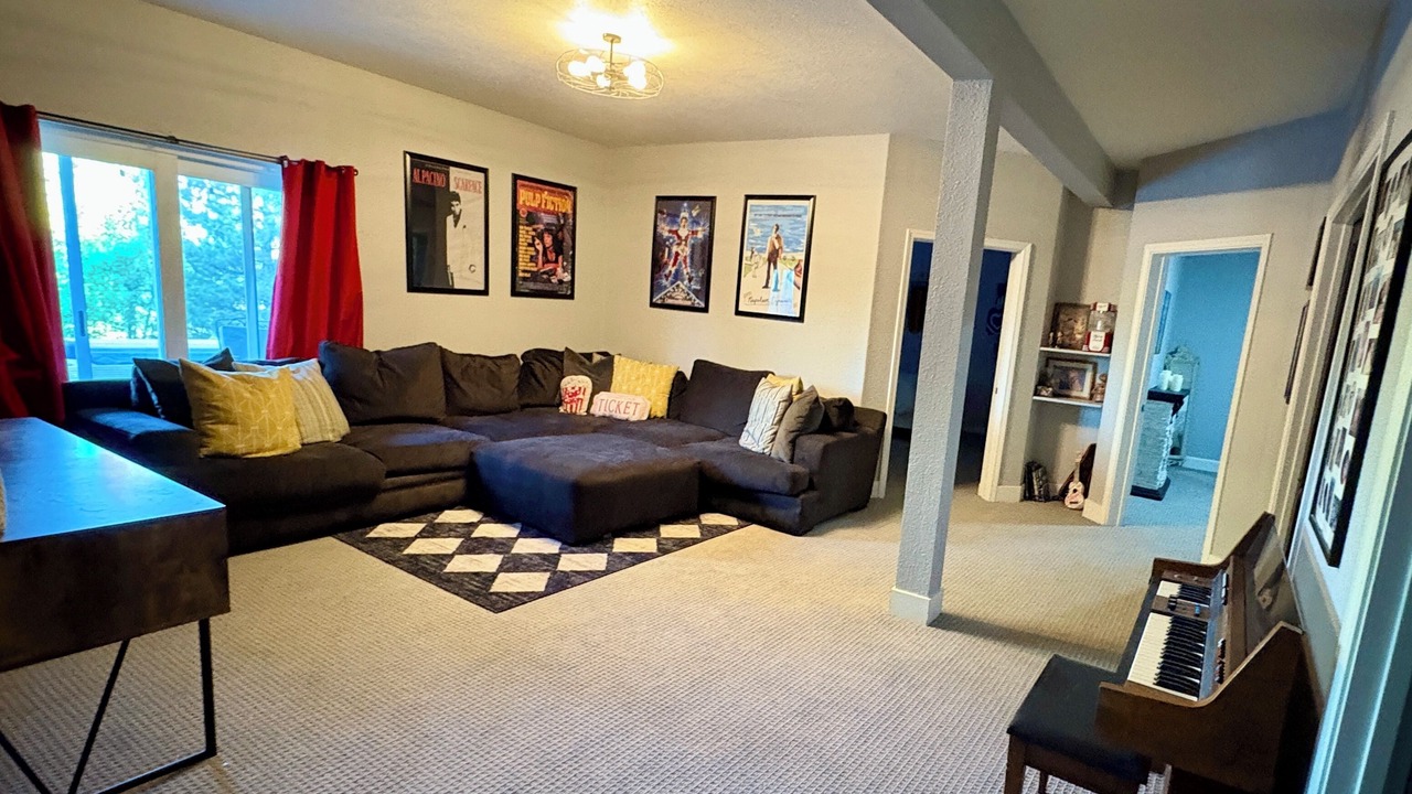 Photo of Livingroom in Virginia Foothills