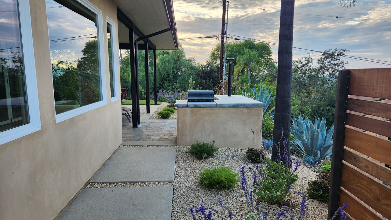 Photo of Patio Balcony in Thousand Oaks