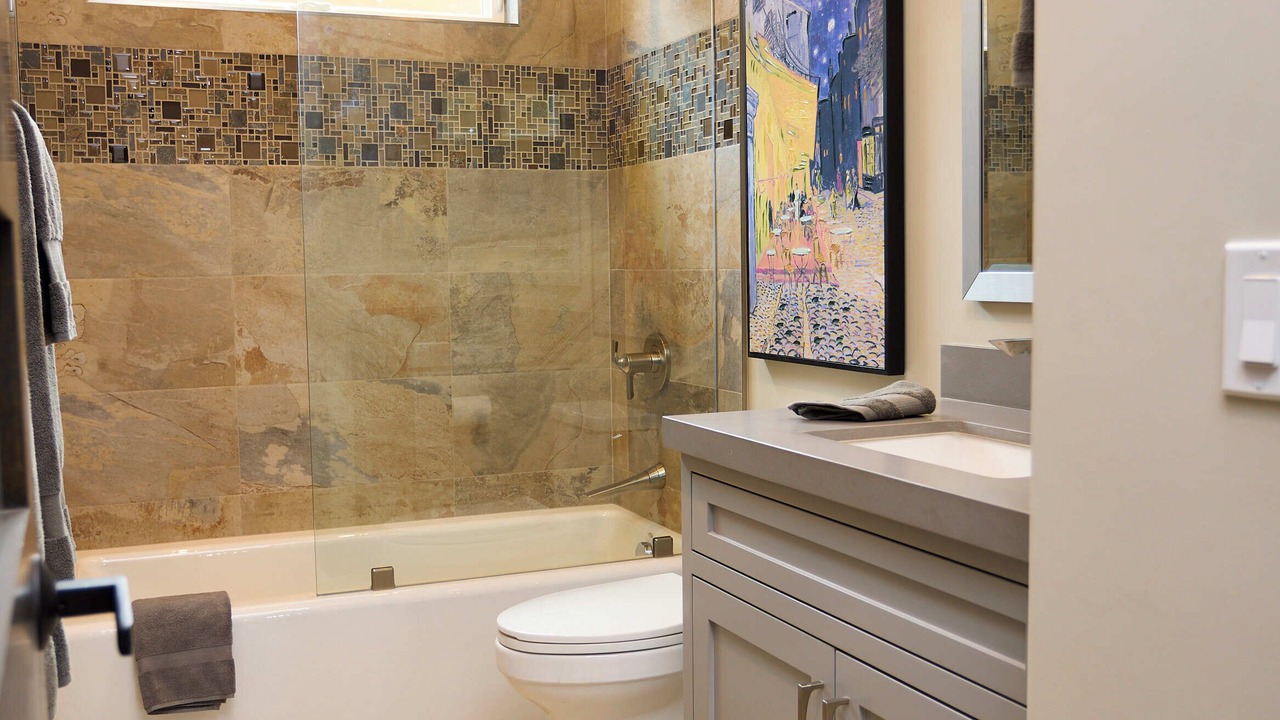 Photo of Bathroom in Thousand Oaks