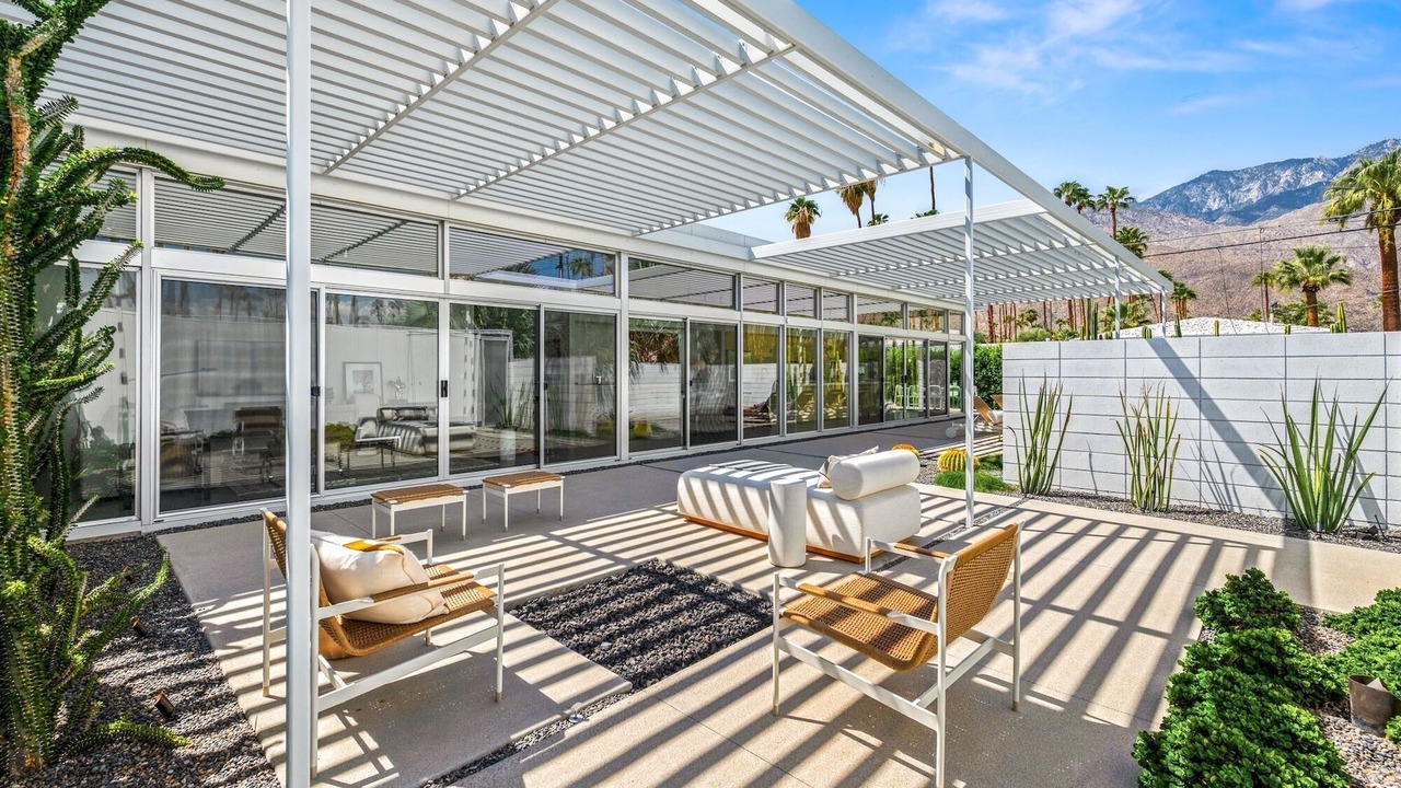 Photo of Patio Balcony in Deepwell Estates
