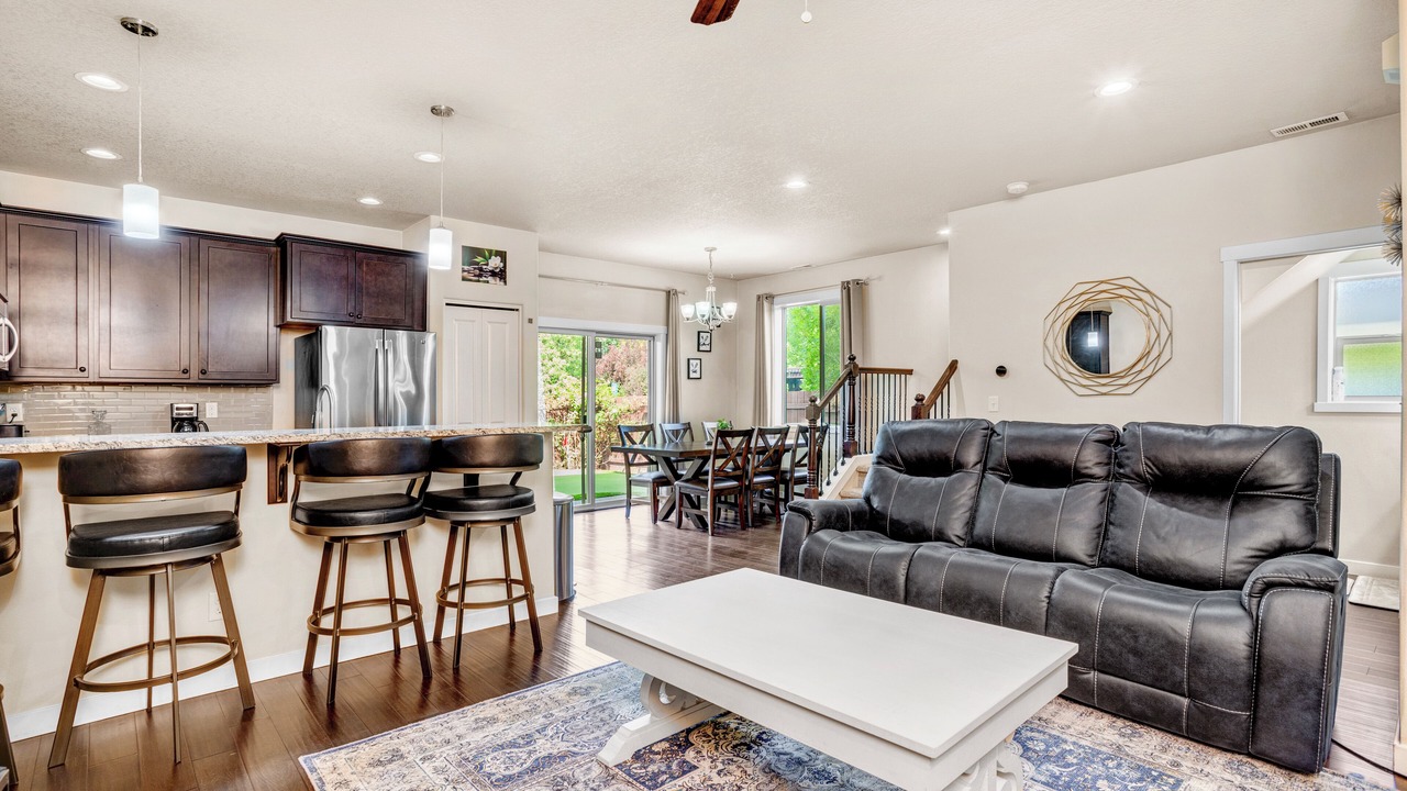 Photo of Livingroom in North Plains
