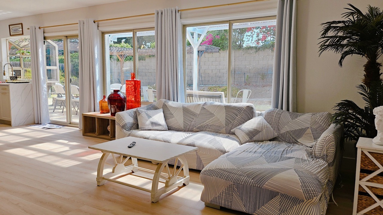 Photo of Livingroom in Fullerton