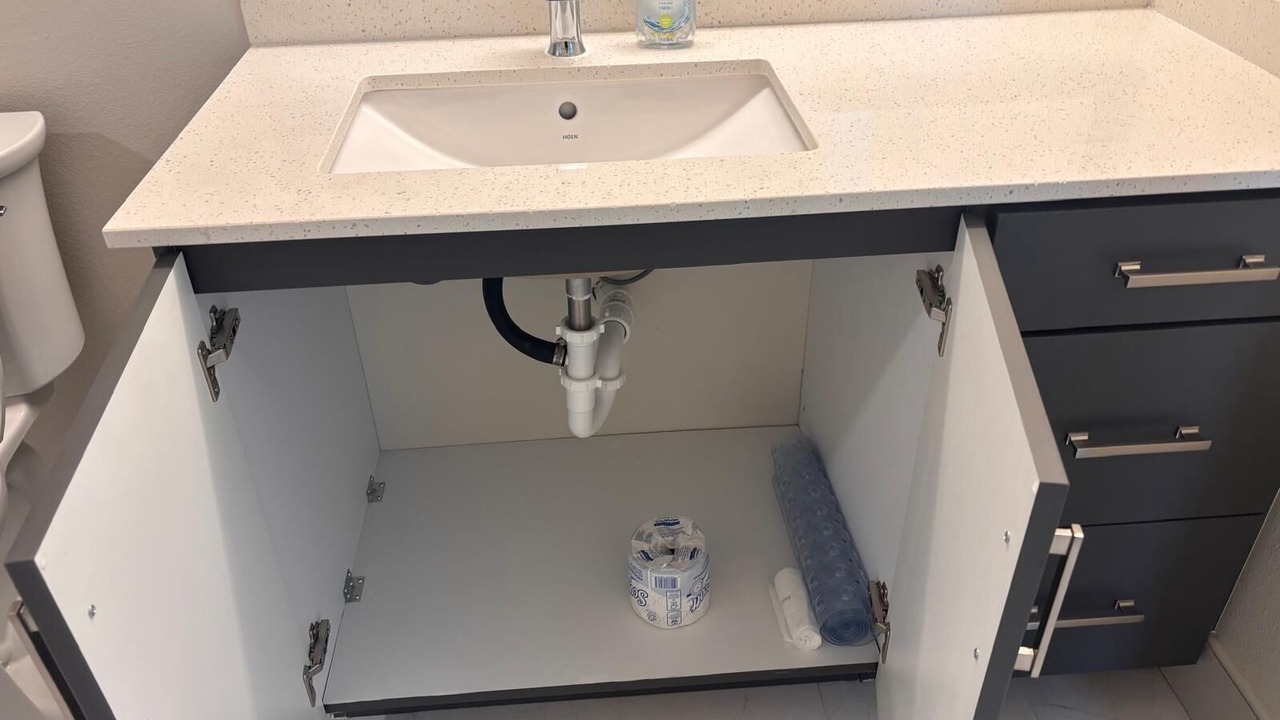 Photo of Bathroom in Midway District