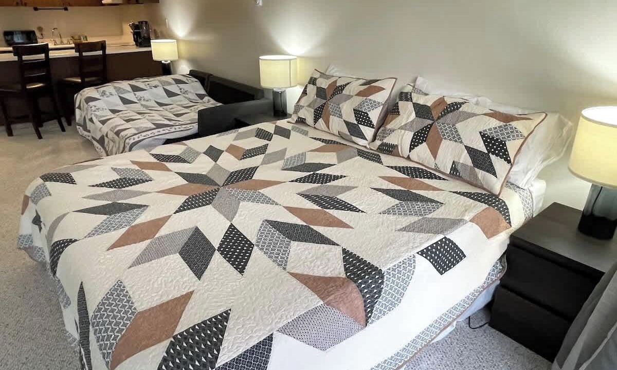 Photo of Bedroom in Lincoln City