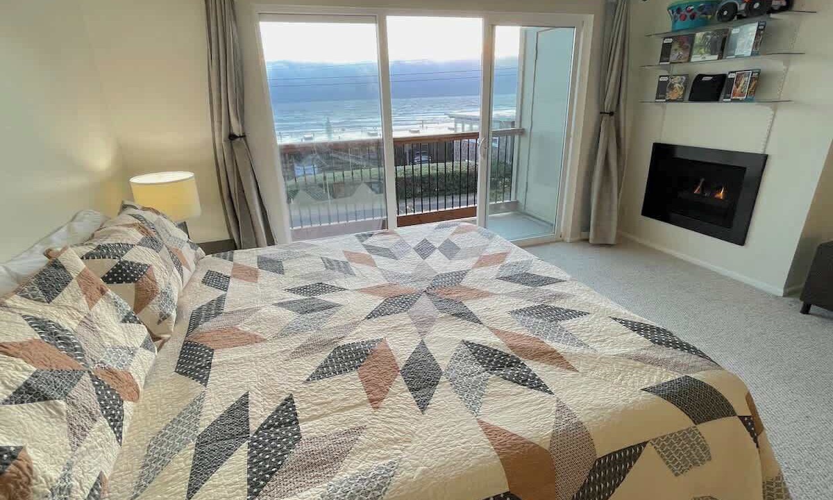 Photo of Bedroom in Lincoln City