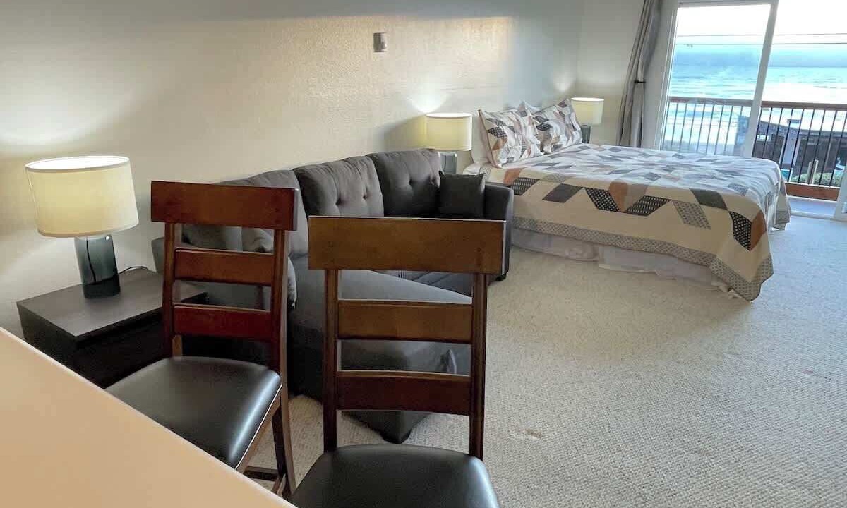 Photo of Bedroom in Lincoln City