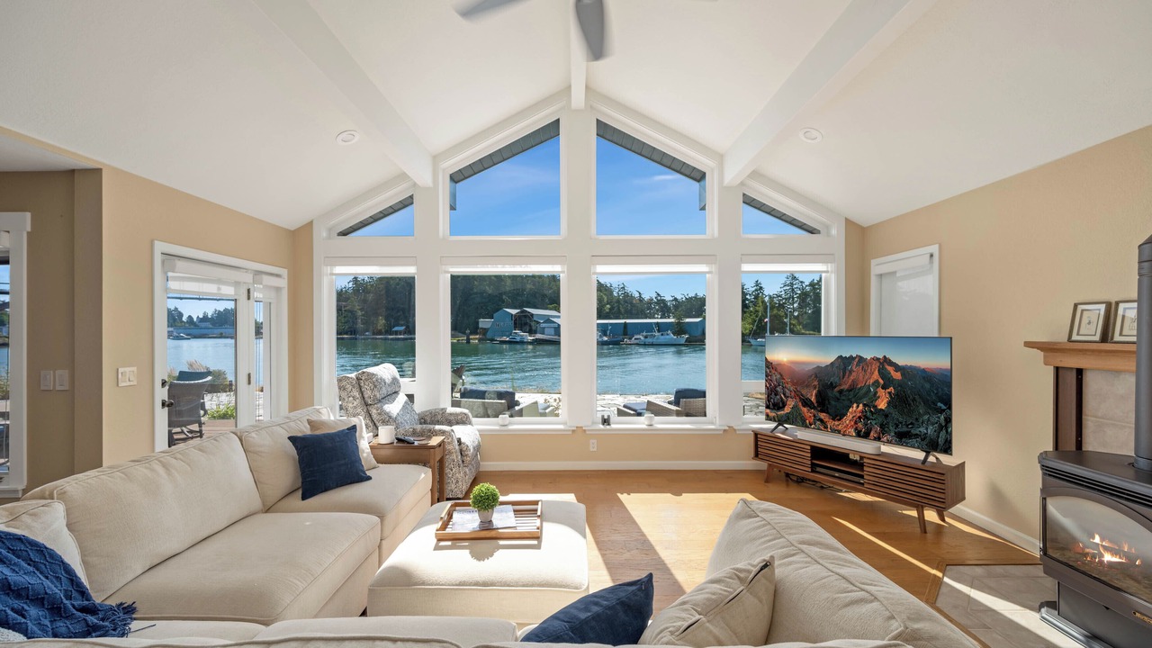 Photo of Livingroom in La Conner