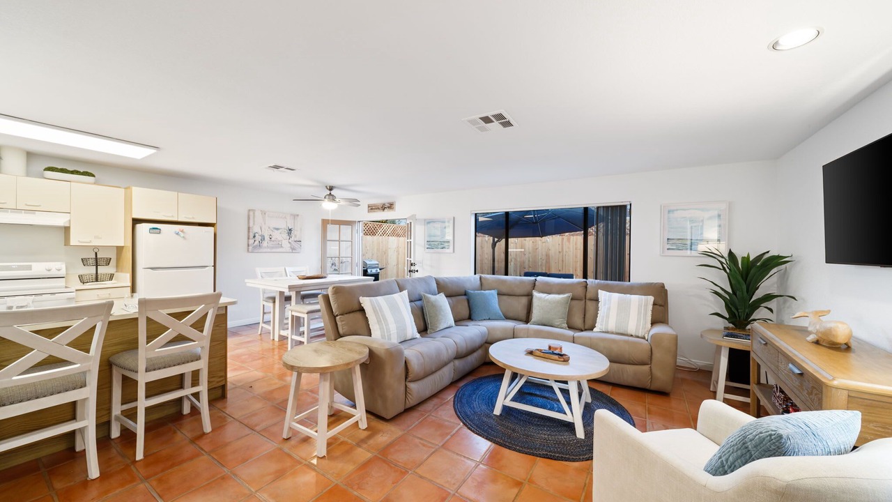Photo of Livingroom in Village of La Jolla