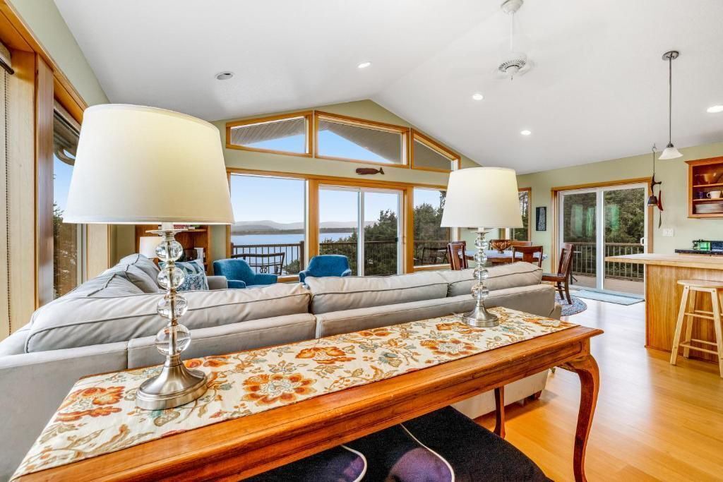 Photo of Livingroom in Cape Meares