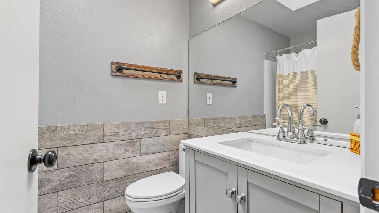 Photo of Bathroom in Sherwood - Tualatin South