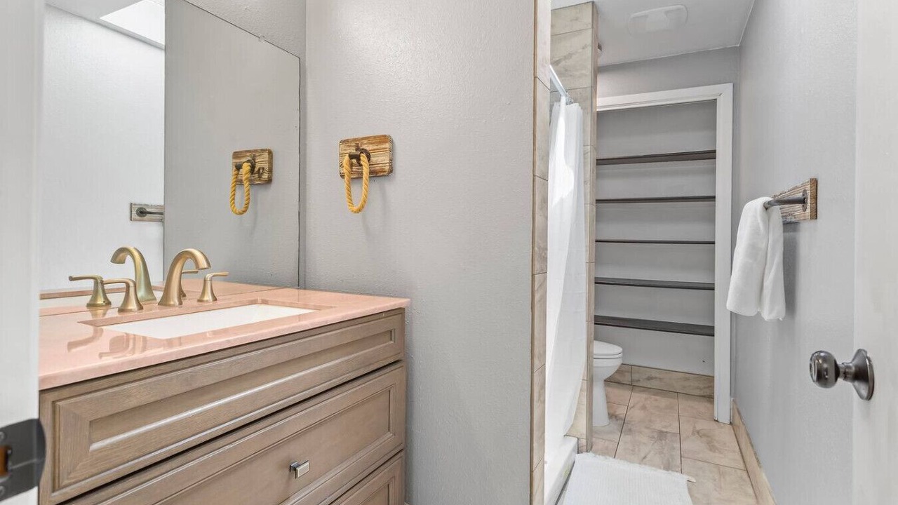Photo of Bathroom in Sherwood - Tualatin South