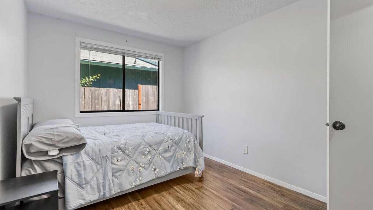 Photo of Bedroom in Sherwood - Tualatin South