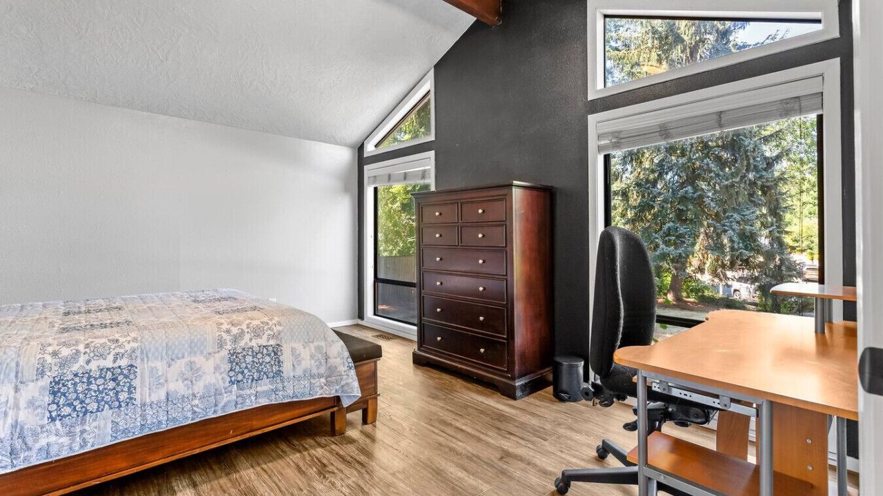 Photo of Bedroom in Sherwood - Tualatin South