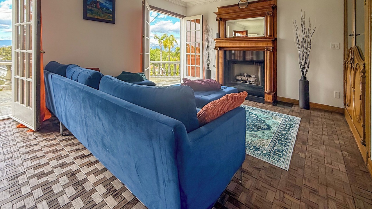 Photo of Livingroom in Sherman Oaks
