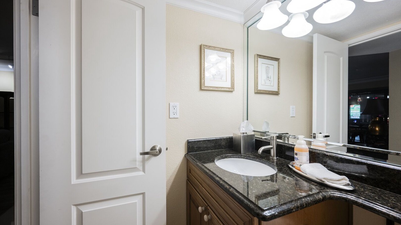 Photo of Bathroom in Las Vegas Strip