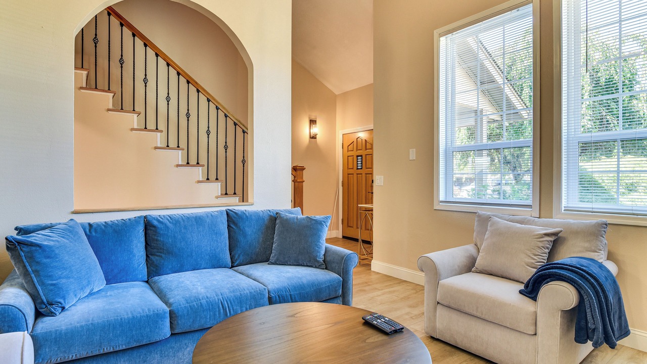 Photo of Livingroom in Five Corners