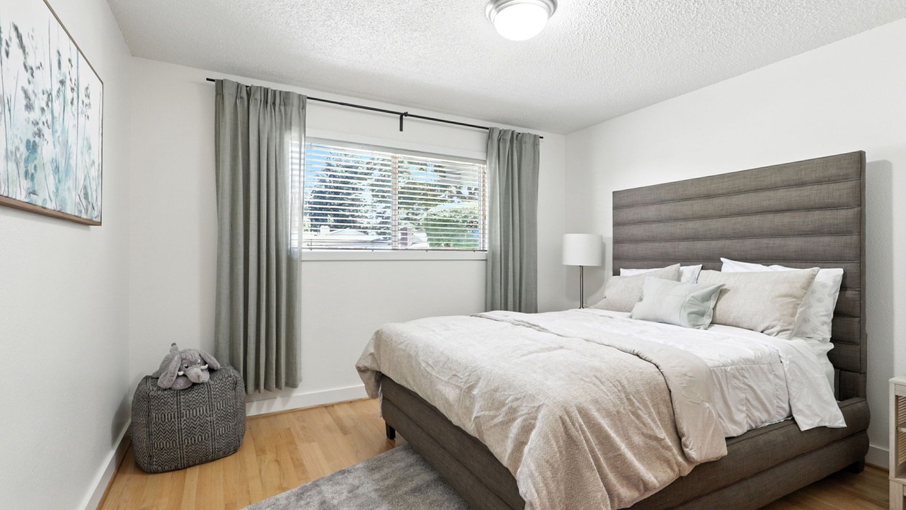 Photo of Bedroom in Ellsworth