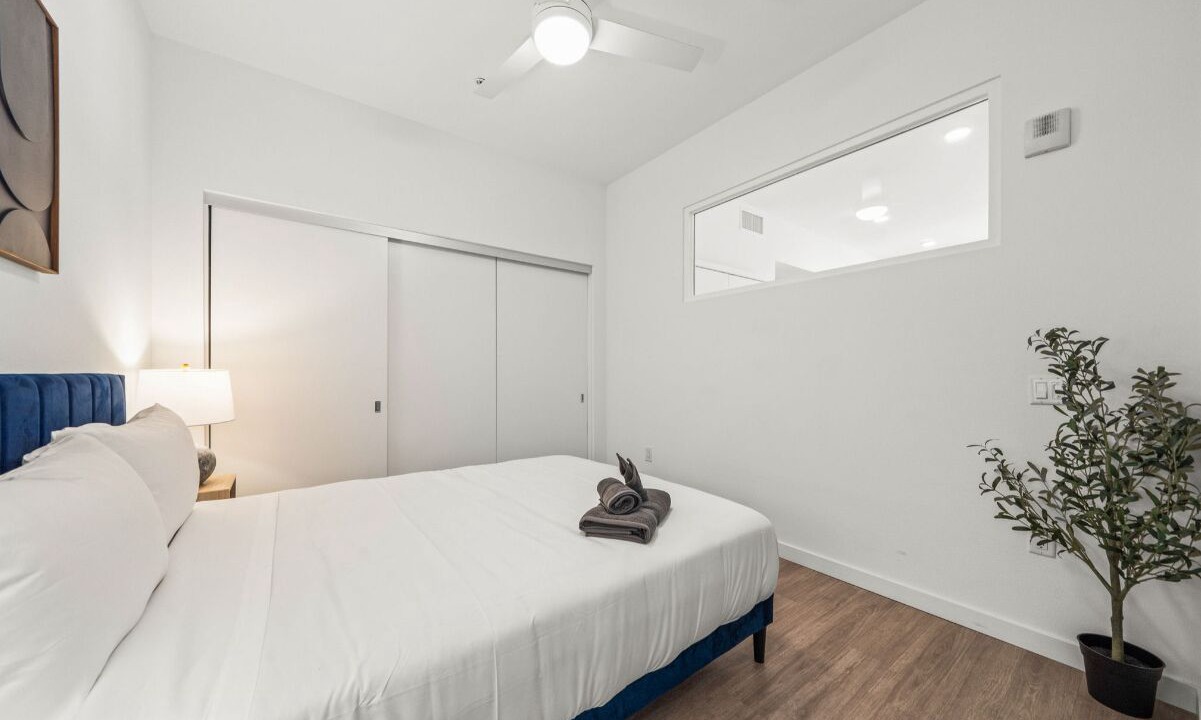 Photo of Bedroom in Downtown Long Beach