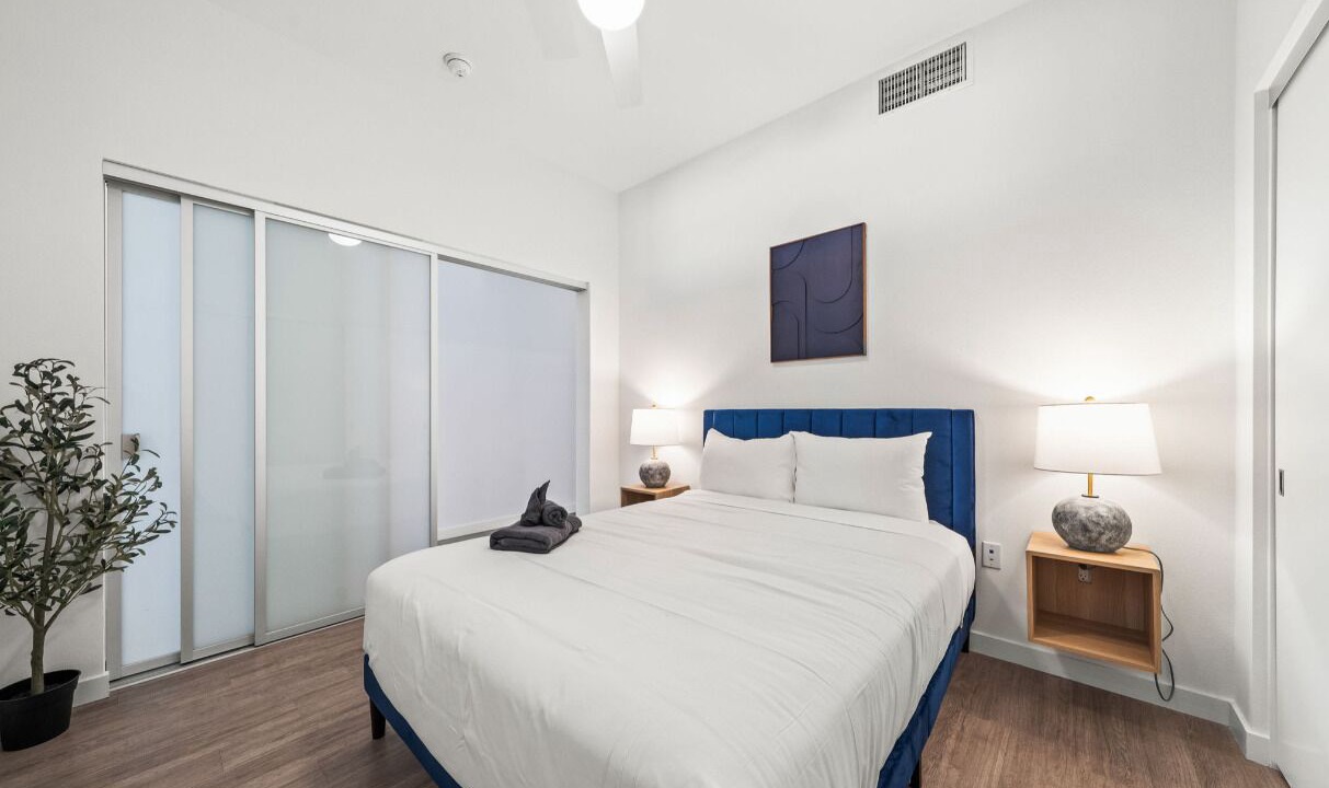 Photo of Bedroom in Downtown Long Beach