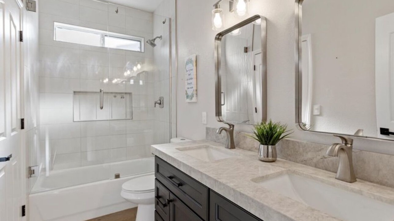 Photo of Bathroom in Centennial Hills