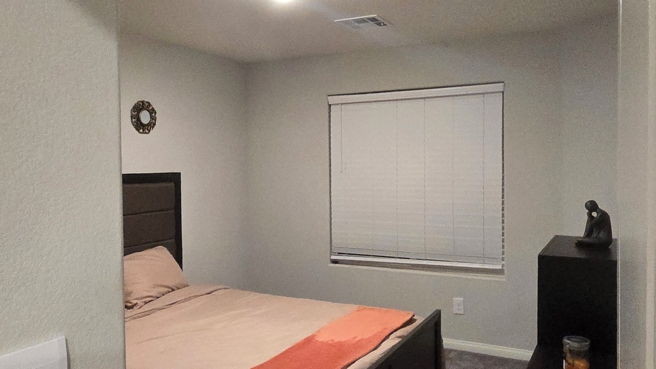 Photo of Bedroom in Pittmann